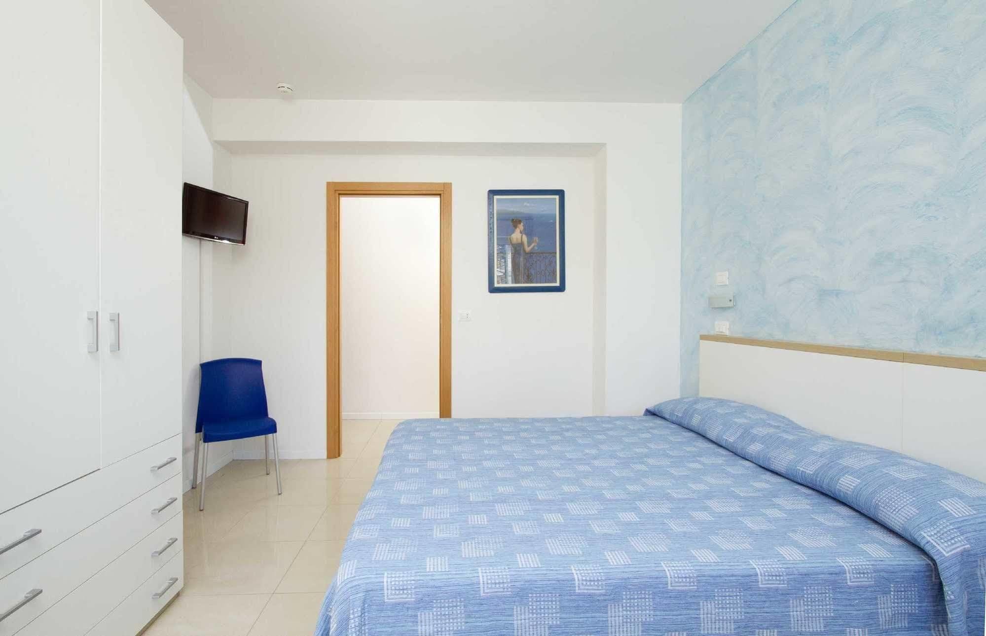 Residence I Delfini Cupra Marittima Exterior photo